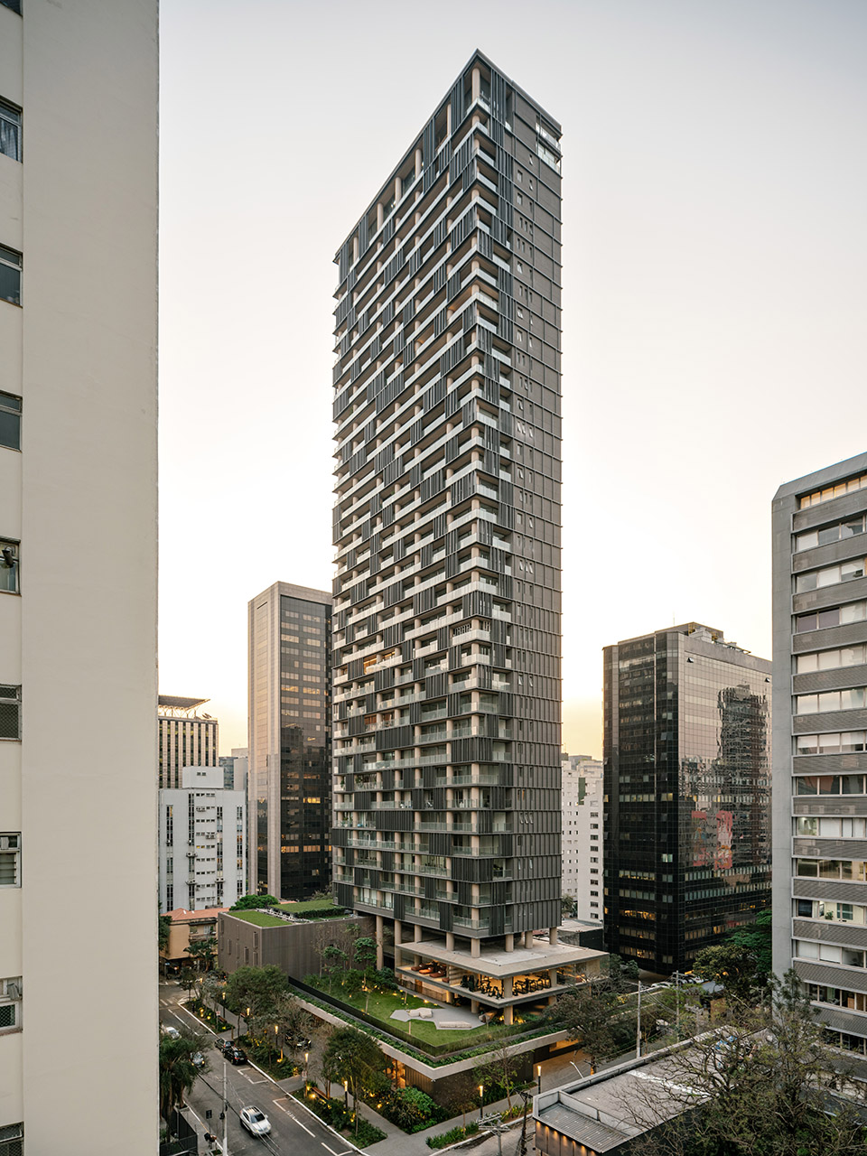 Praça Henrique Monteiro多功能综合体丨巴西圣保罗丨Arthur Casas-27