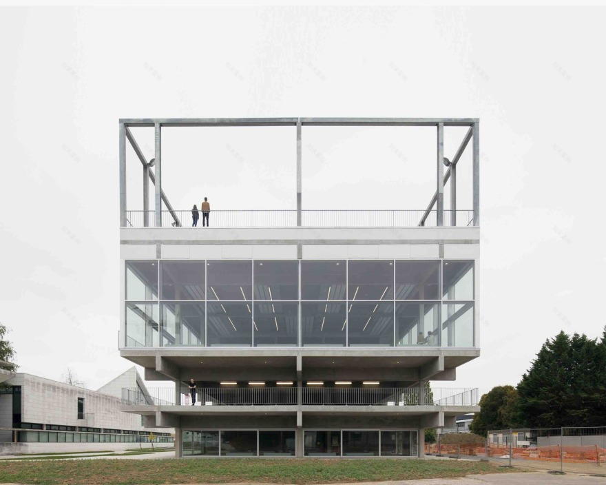 公共冷却器 | 巴黎萨克莱新校区的共享空间-12