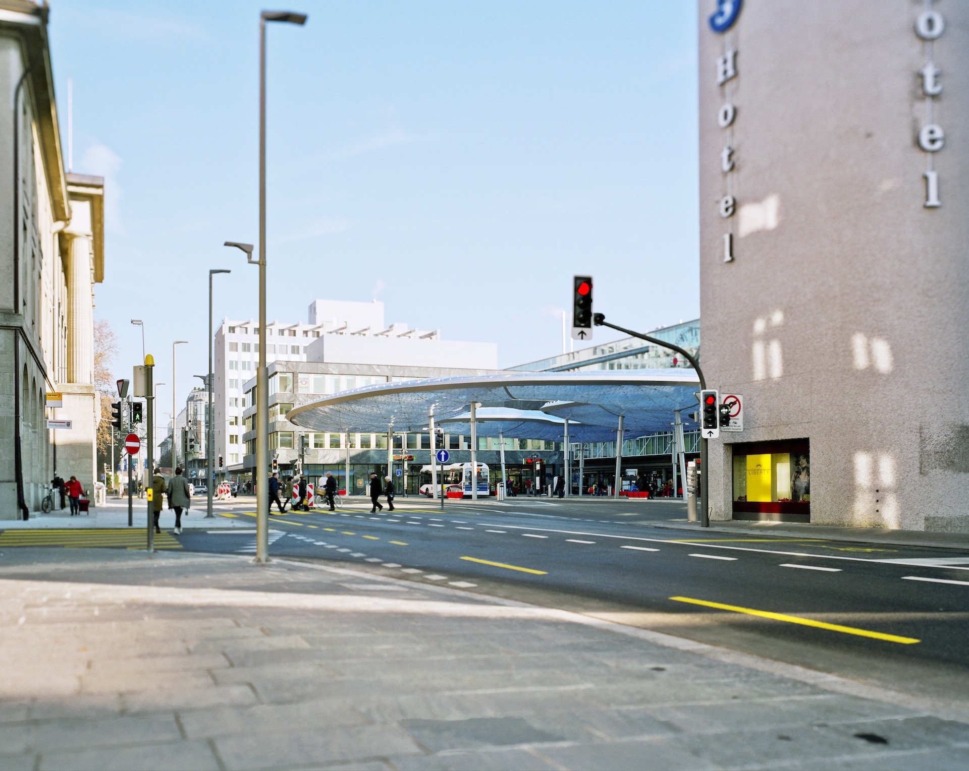 BusTerminalandTrainStationSquare,Aarau-12