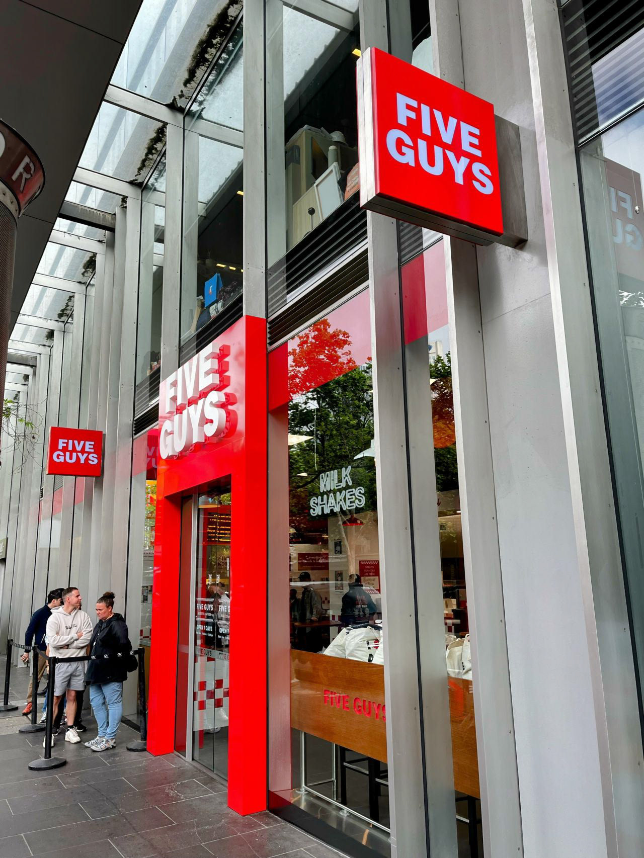 Five Guys餐厅墨尔本维多利亚女王店设计丨澳大利亚-27