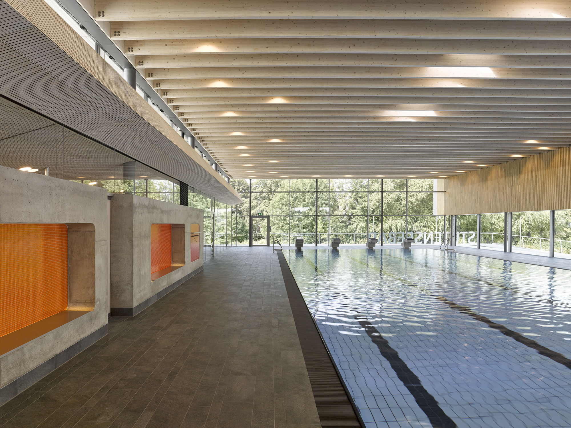 施蒂滕湖室内游泳池丨4a Architekten GmbH-12