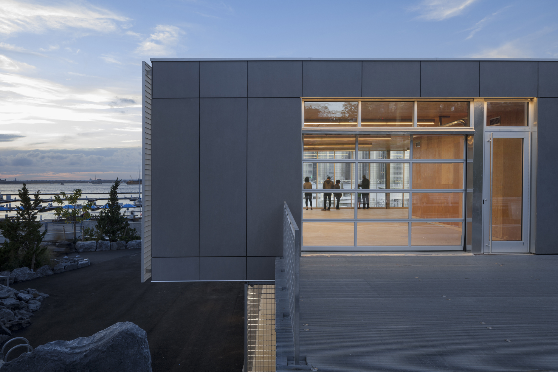 纽约布鲁克林桥公园船屋-15