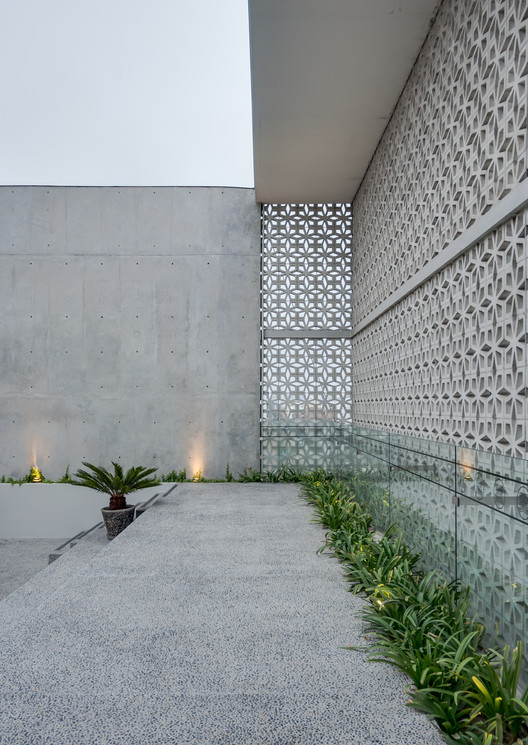 垂直绿洲 · 利马 Morphology Building 室内设计-27