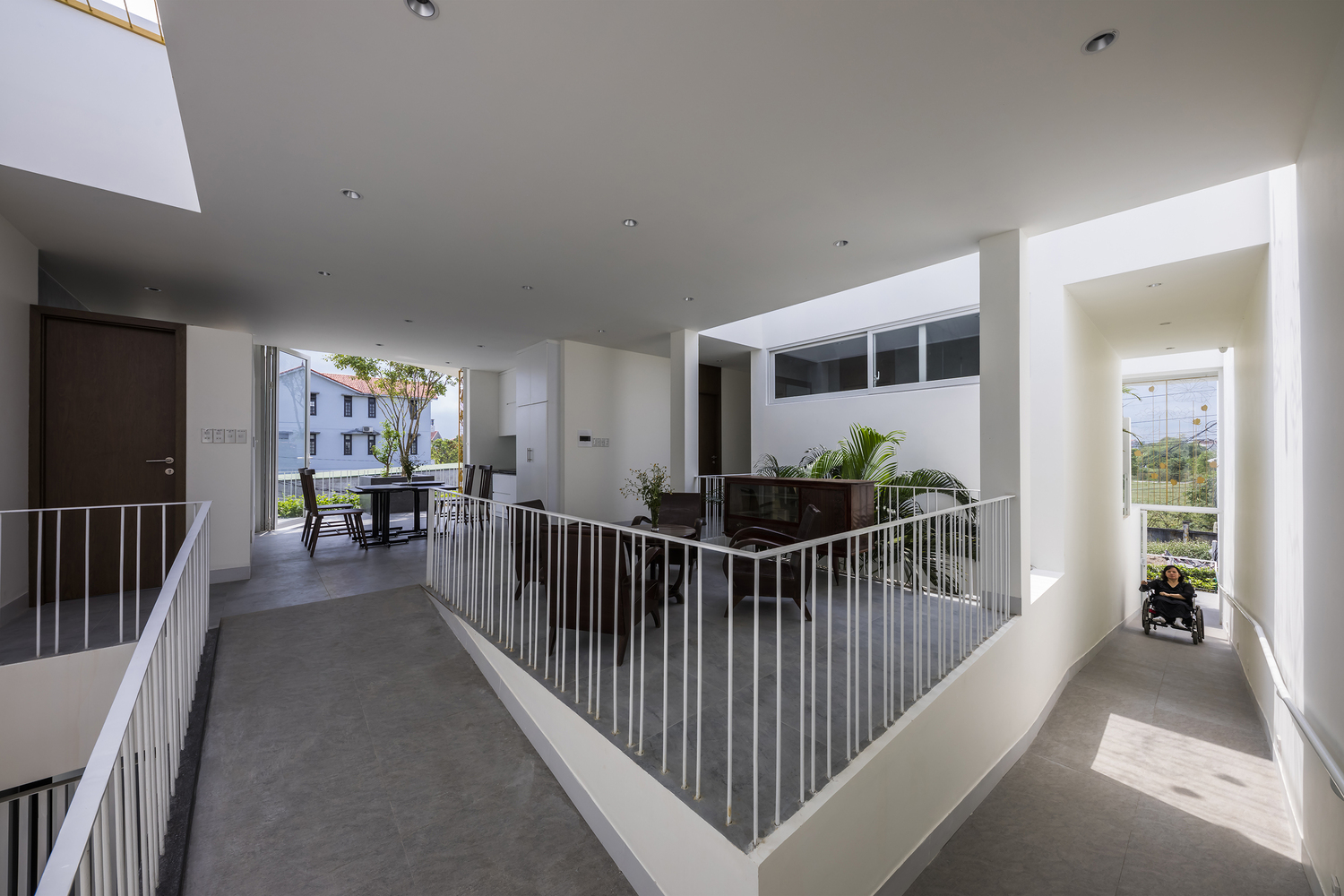 莲意盎然 · 越南残疾女儿的家庭温馨居-16