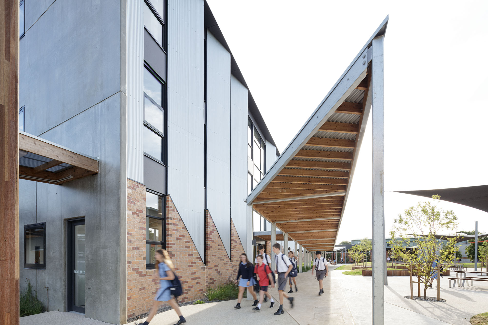 墨尔本 McKinnon 高中多功能学习中心丨澳大利亚墨尔本丨H2o Architects-14