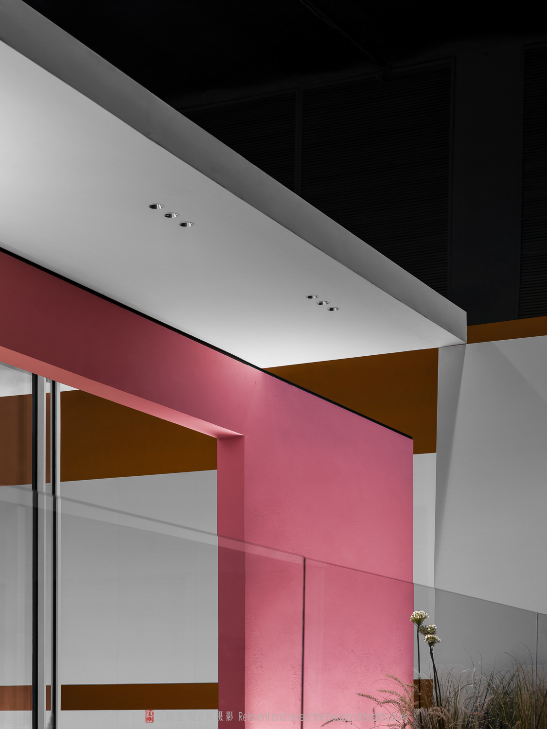 瓦瑟系统门窗展厅 镜·花园丨广州李友友室内设计-7