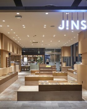 JINS 広島 T-site 店 | Suppose Design 打造简约舒适眼镜店