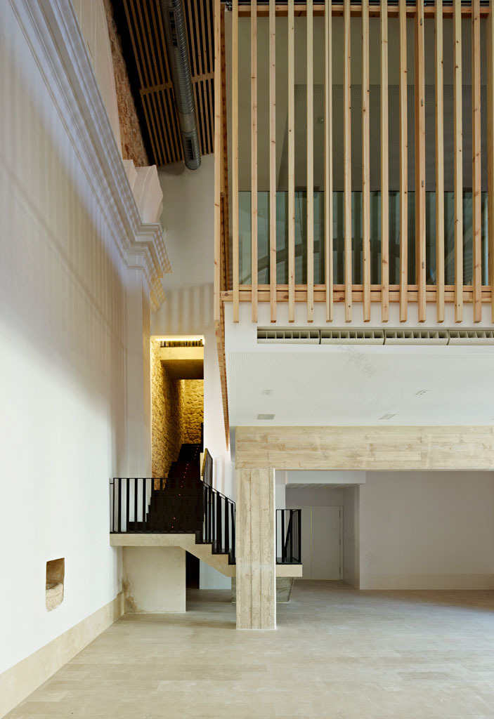 西班牙 16 世纪教堂复兴 | 多功能活动空间-42