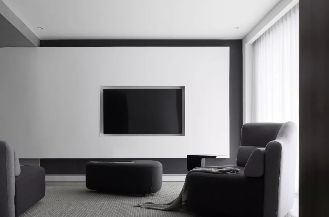 南京 220m²极简别墅 | 旧屋新生,自然光影与空间对话-5