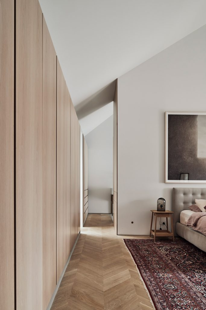 Two Parallel Buildings Above Sydney Harbour | Chenchow Little-31