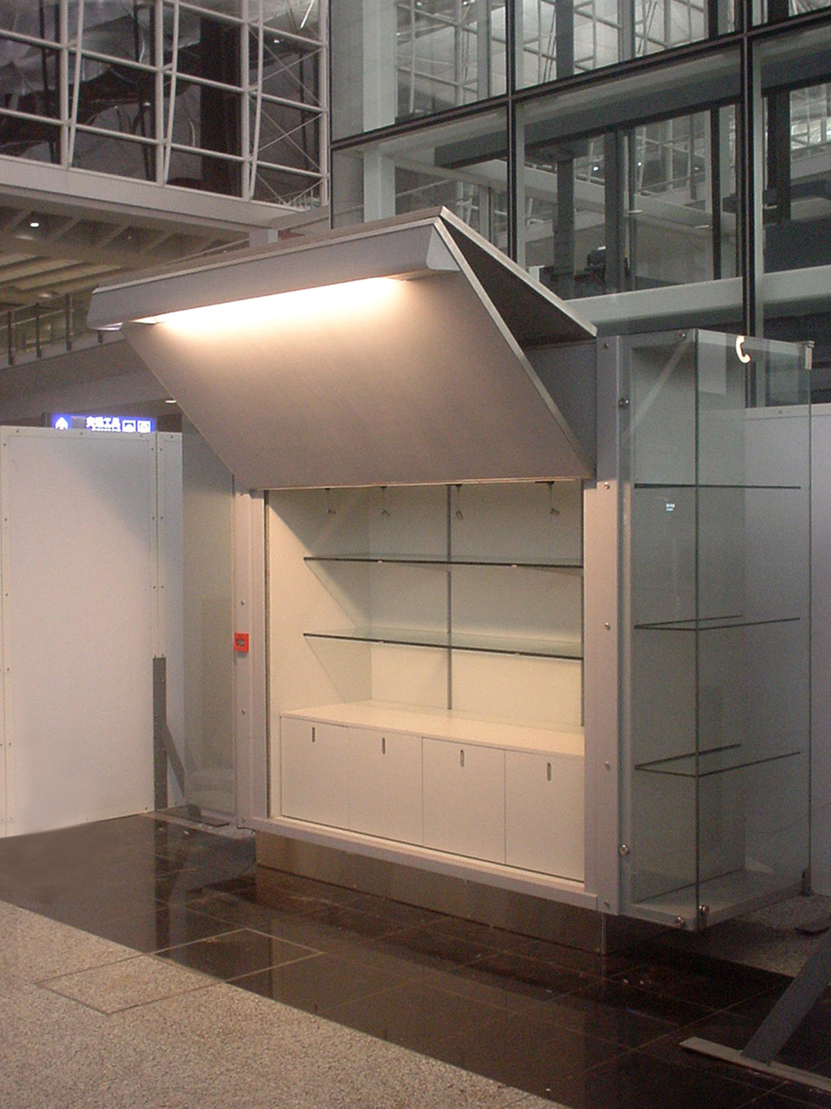 PORTABLE KIOSK FOR HK AIRPORT Design Systems-2