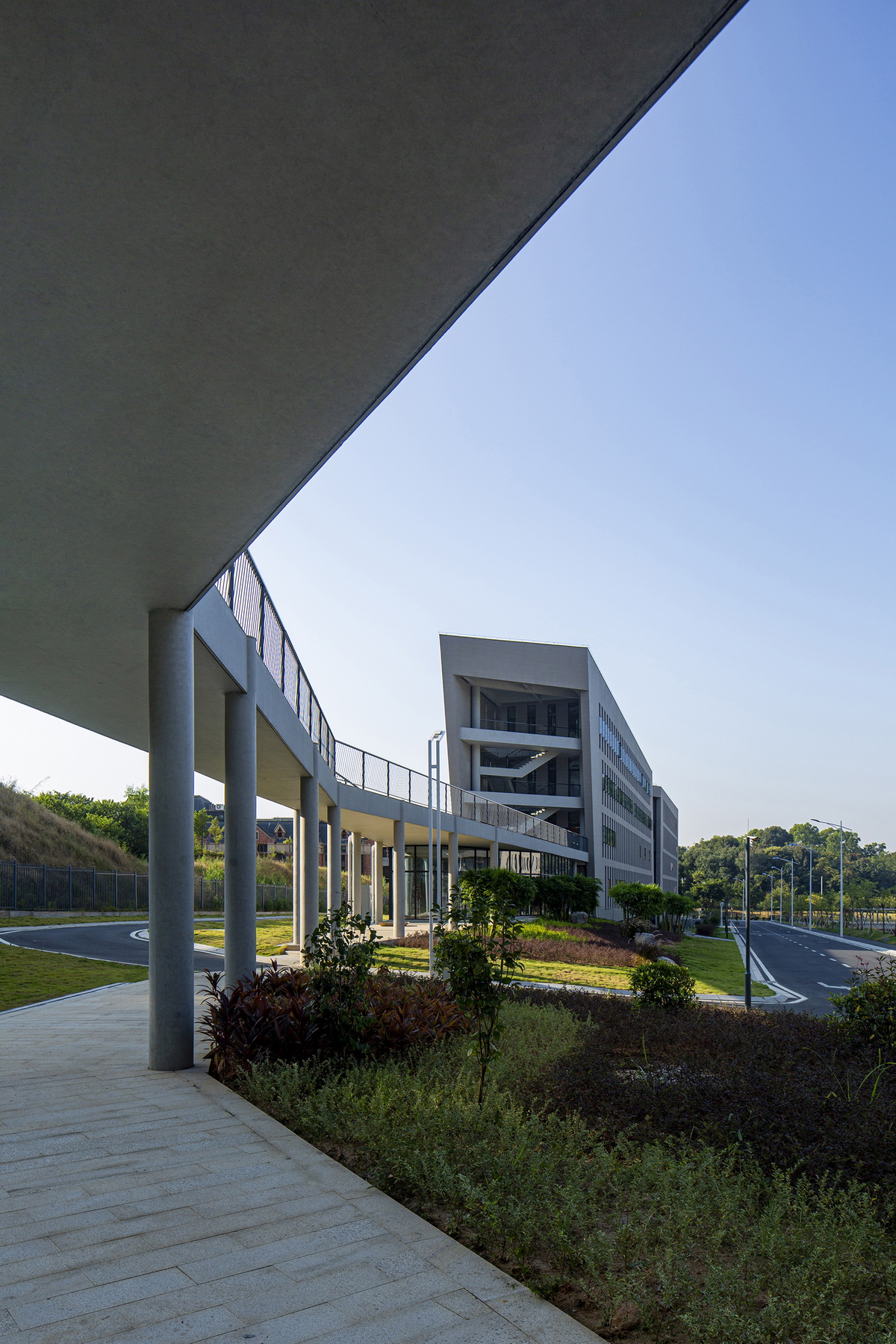 广州网易总部办公楼 建筑设计丨中国广州丨东意建筑-19