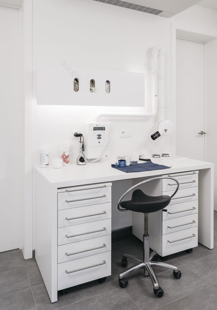 巴克兰茨·弗拉科(考虑到Bakelants和Frako很可能是人名,按照常见外文人名音译处理得出该结果) -18