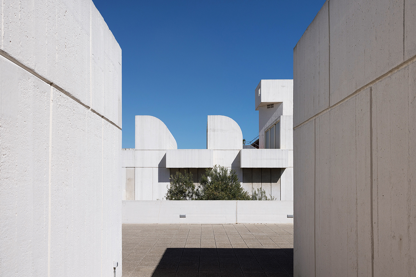 剧中人物七丨西班牙巴塞罗那丨多位设计师-13