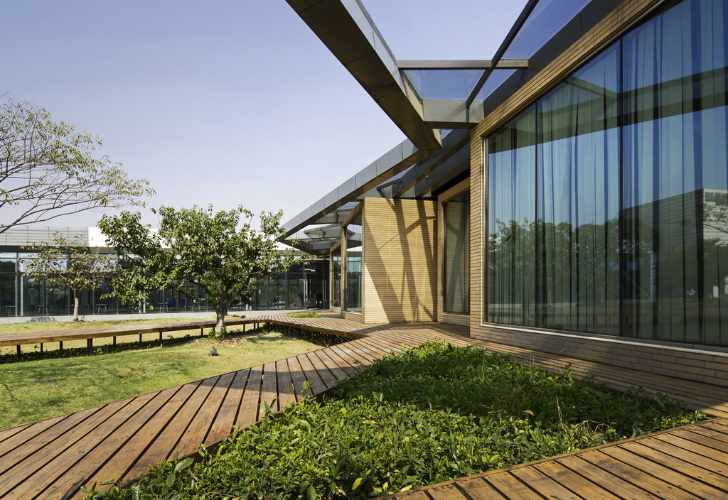 光影互动,打造多功能会议中心-21