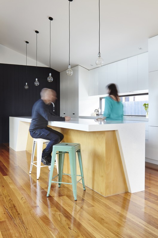 汉普顿之旅屋 | 旧房新生，木构空间带来宁静与放松-32