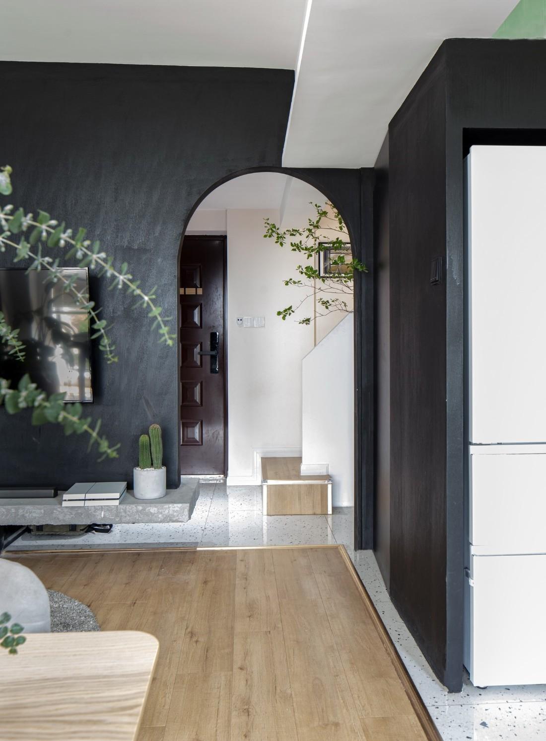 
顶层阁楼的重生之旅 -6