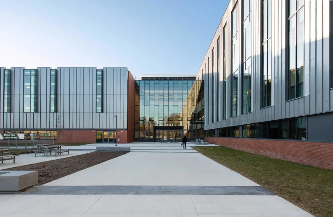 美国比尔里卡纪念高中丨暂无-13