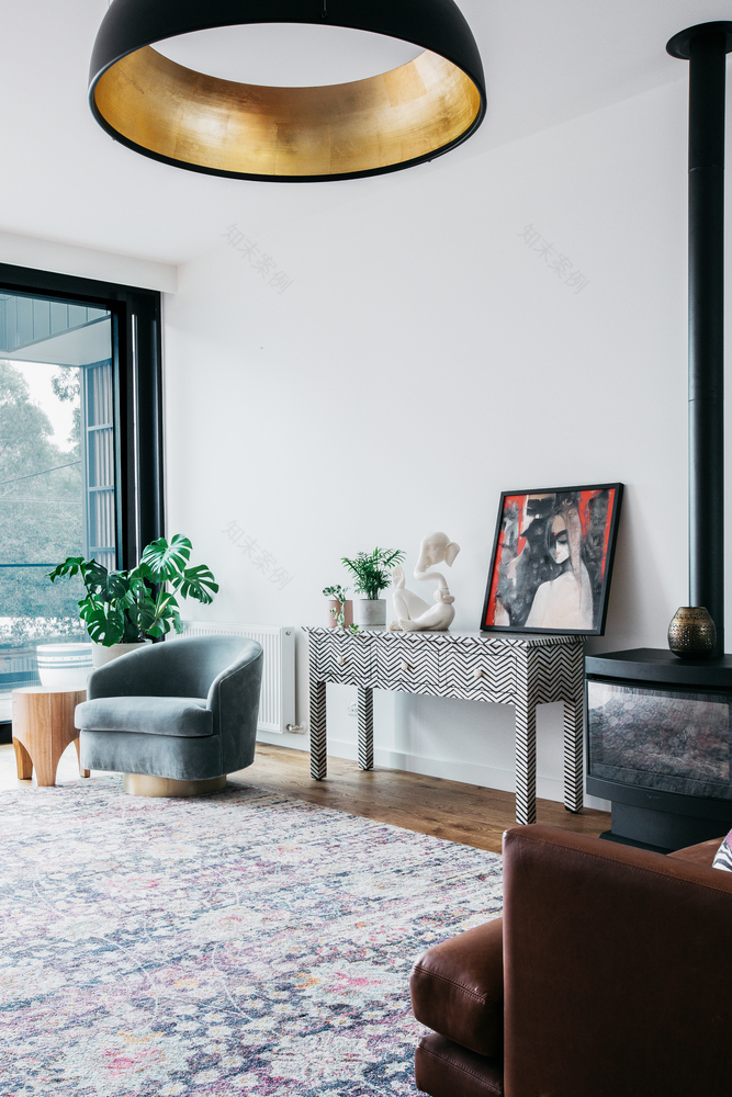 桉树环绕的多代家庭活力宅-31