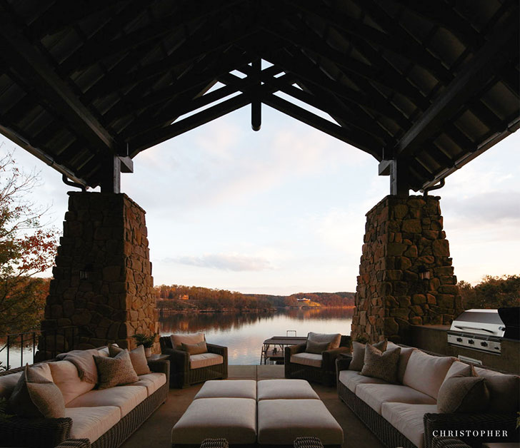 湖畔城堡式别墅 | 自然景观与室内设计的完美融合-5