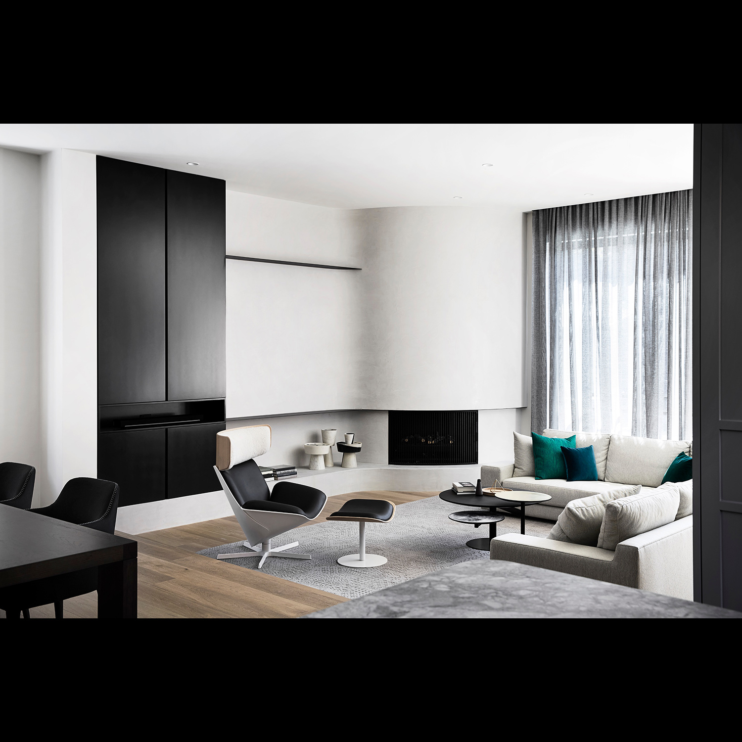 Моя копія + зразок , з якого я робила 3D та візуал-1