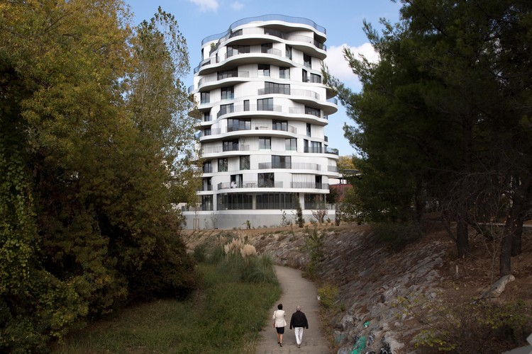 Folie Divine  Farshid Moussavi Architecture-1