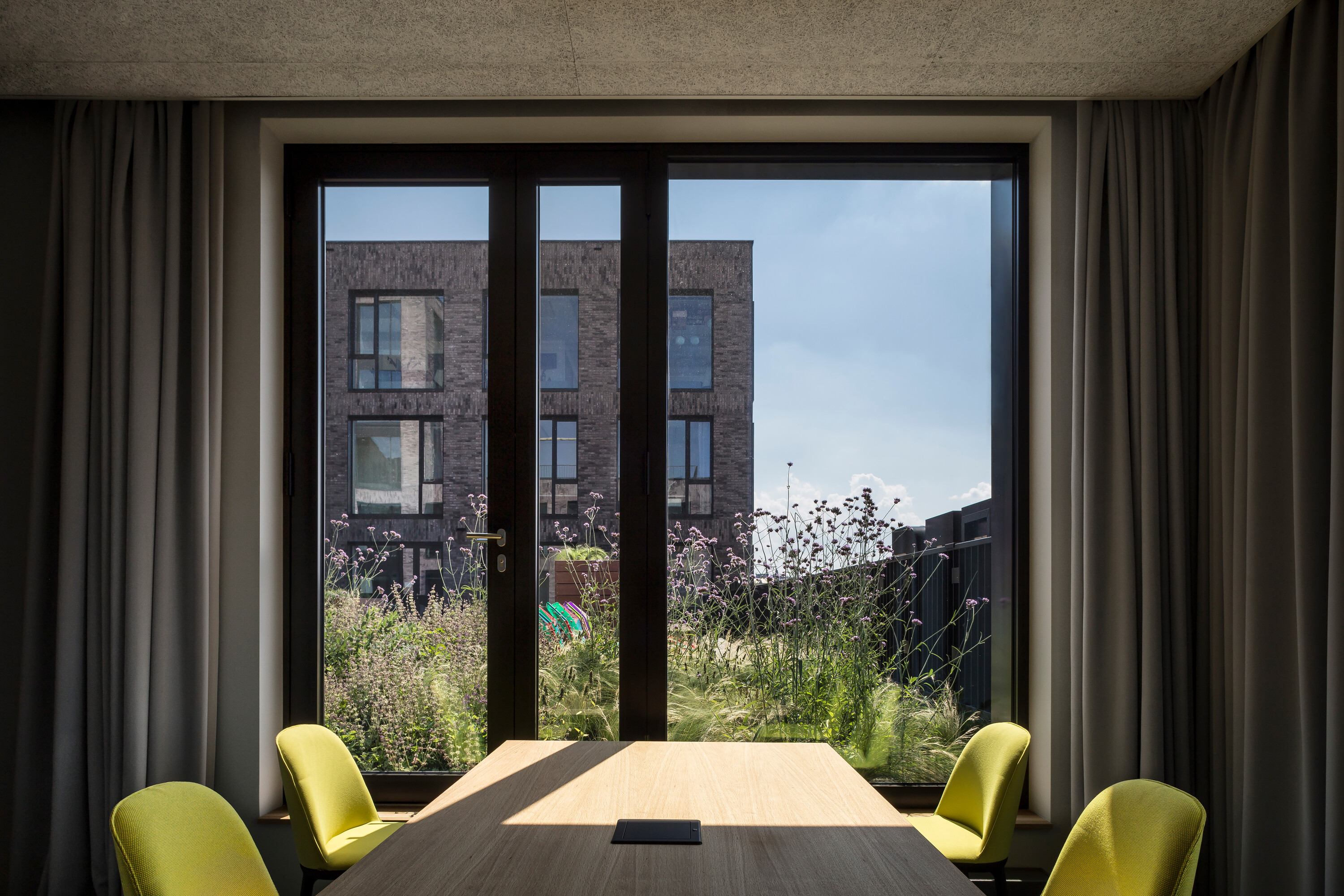 FEG Prague 总部办公室设计丨Studio Perspektiv-42