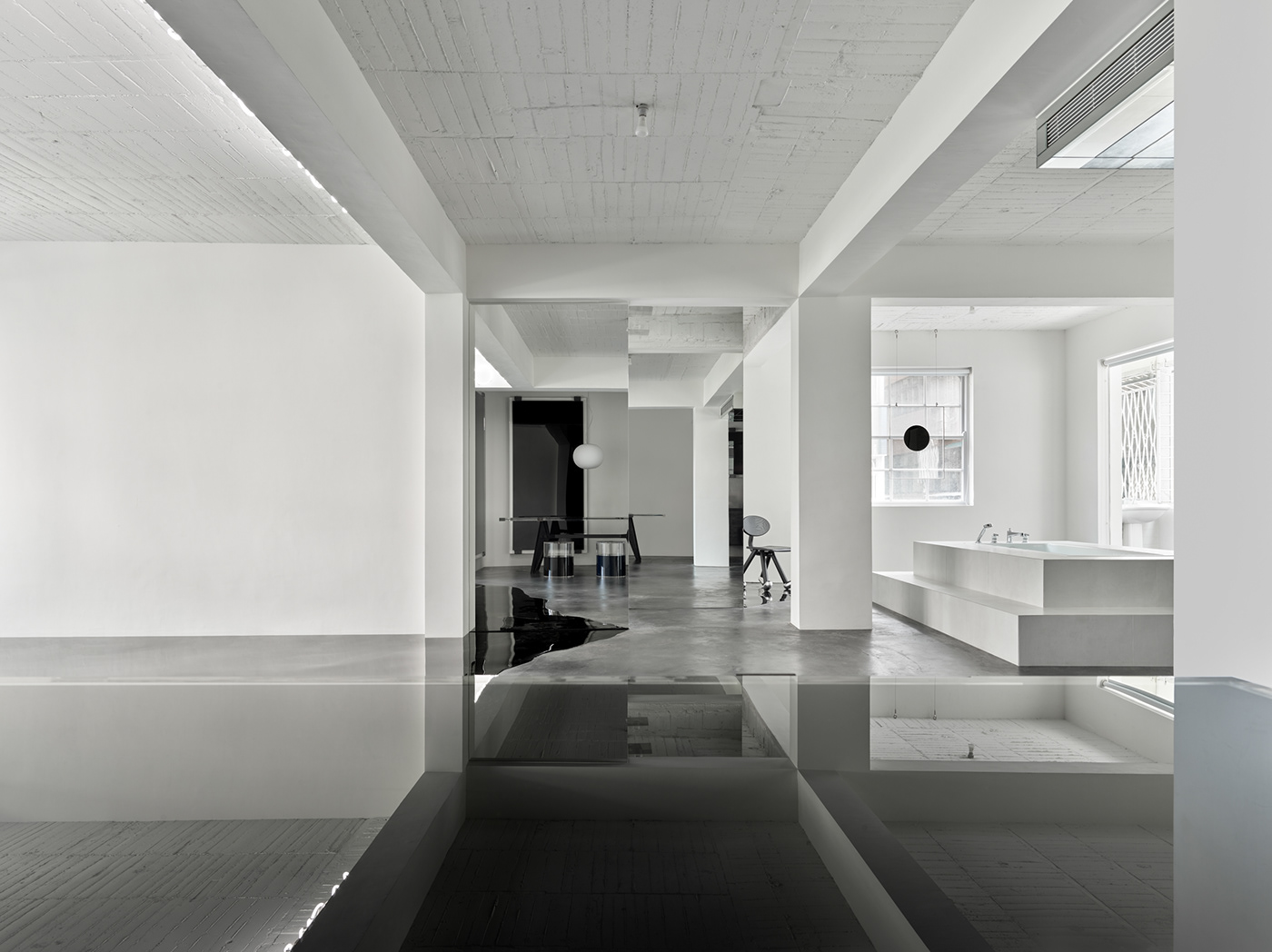 YOLO 酒店 | Chou Shih Hsiung | 2024 | 中国台湾-3