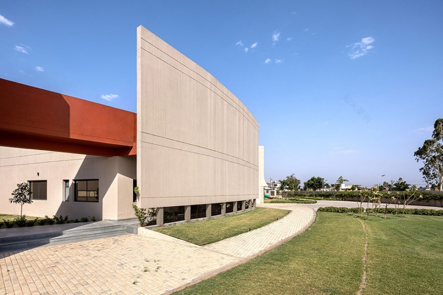 弧形堡垒校园 | 印度 St Martha Bethany Vidyalaya 学校一期设计-14