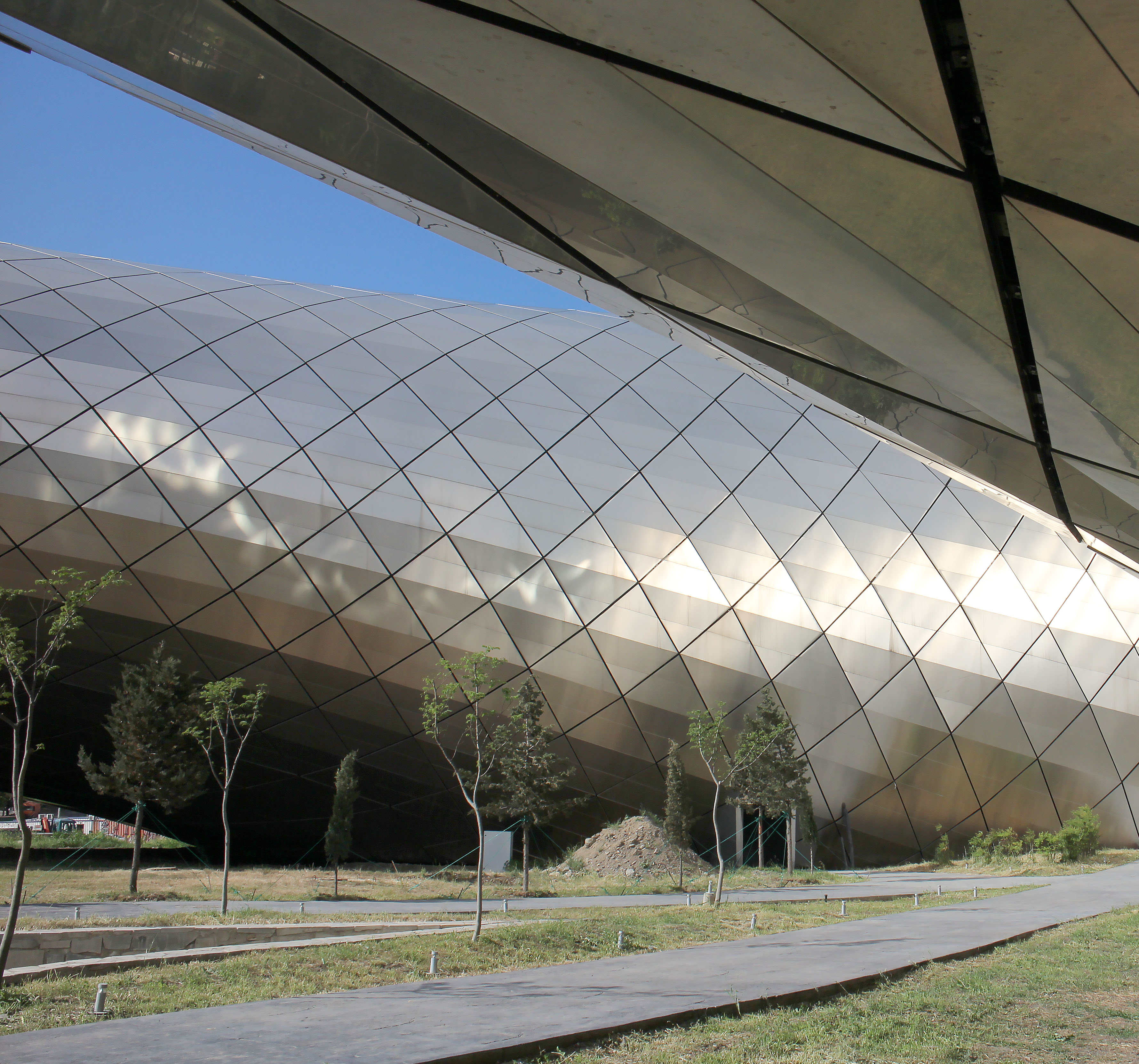 Fuksas 夫妇打造格鲁吉亚绿色公园音乐剧院与展览馆-18