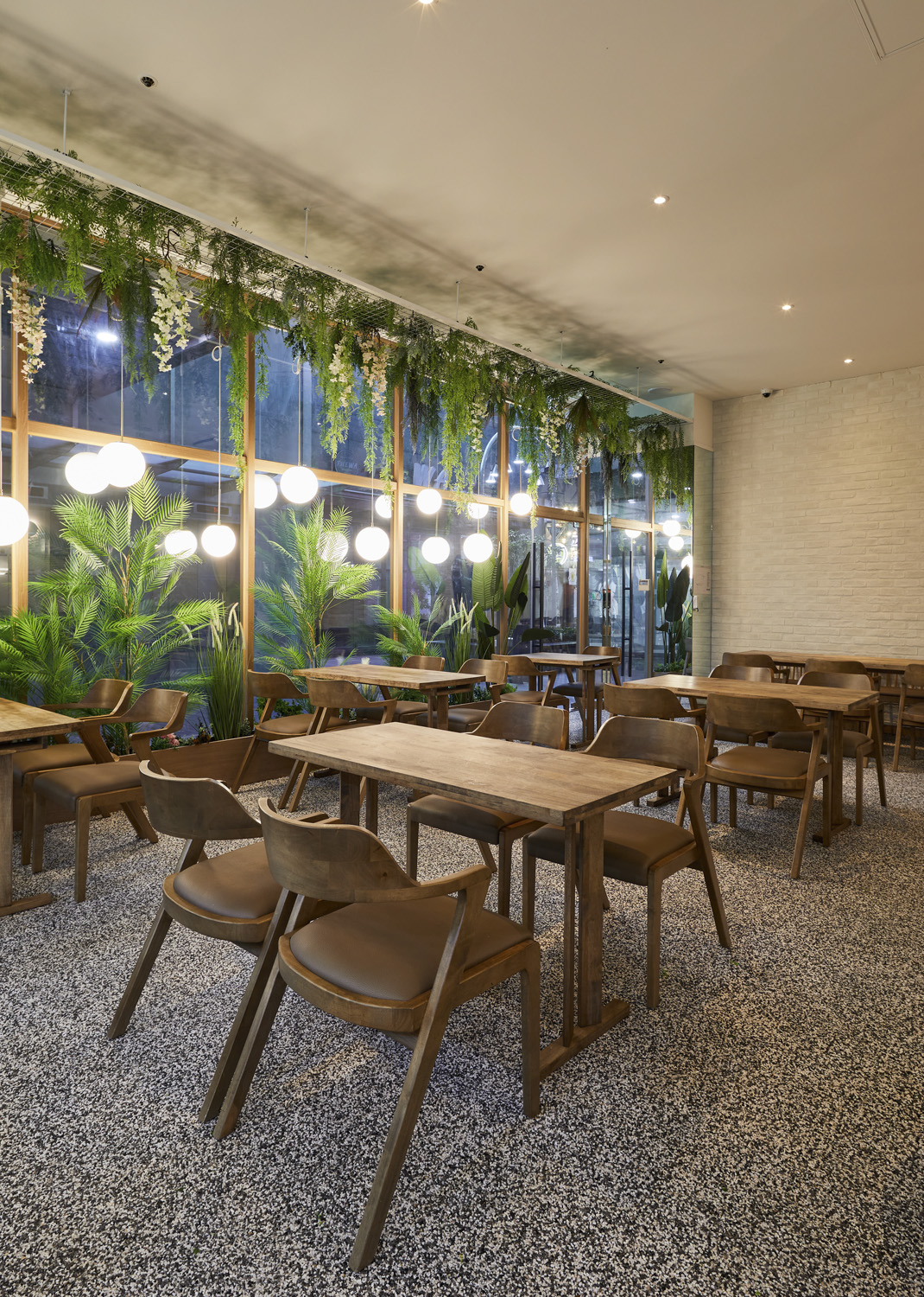 25 坪餐厅的精致设计，打造美食与美酒的美好空间-9