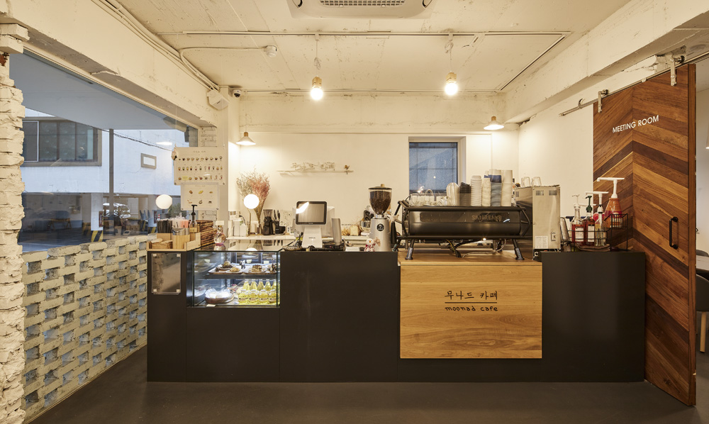 180 度全透明咖啡厅 | 极简设计的典范-5