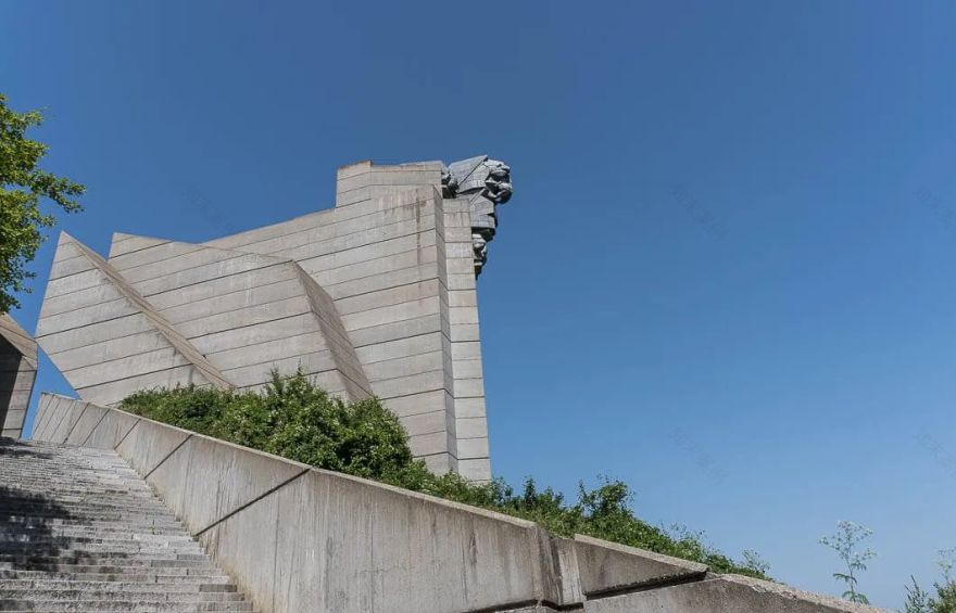 苏联粗野主义建筑及雕塑作品赏析丨多位设计师-63