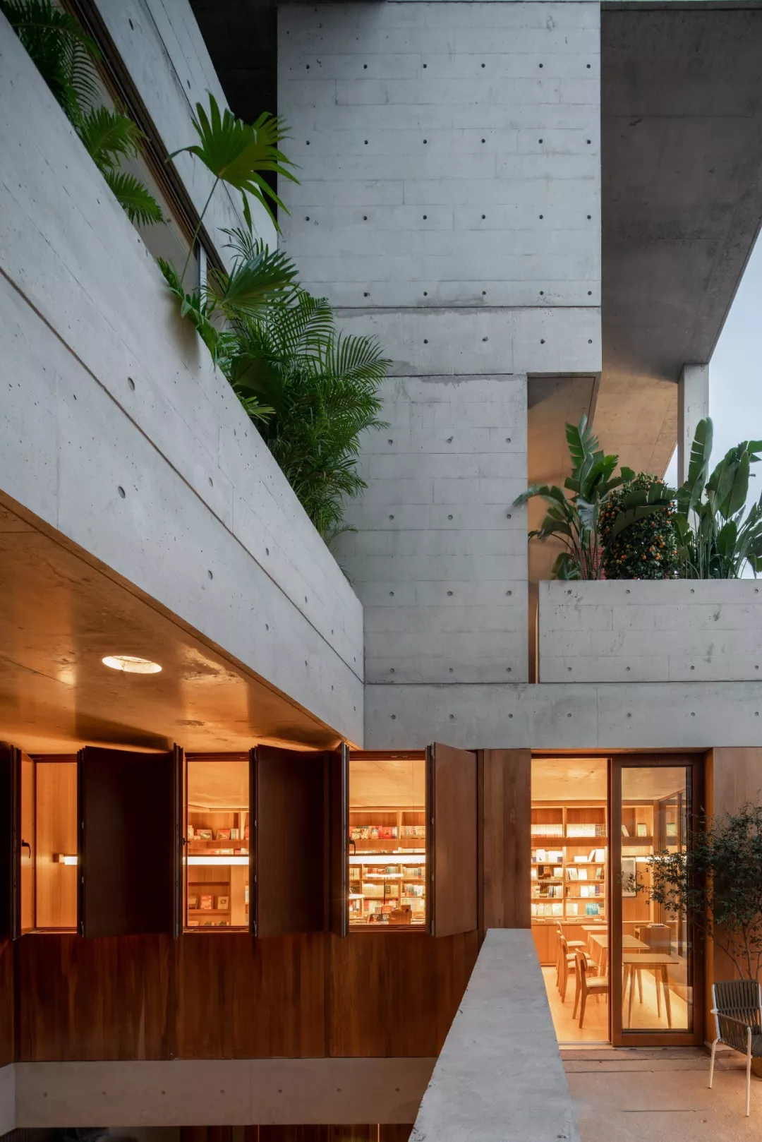 琚宾爆拆《皮囊》里的家，握手楼逆袭美宅+图书馆综合体！-69