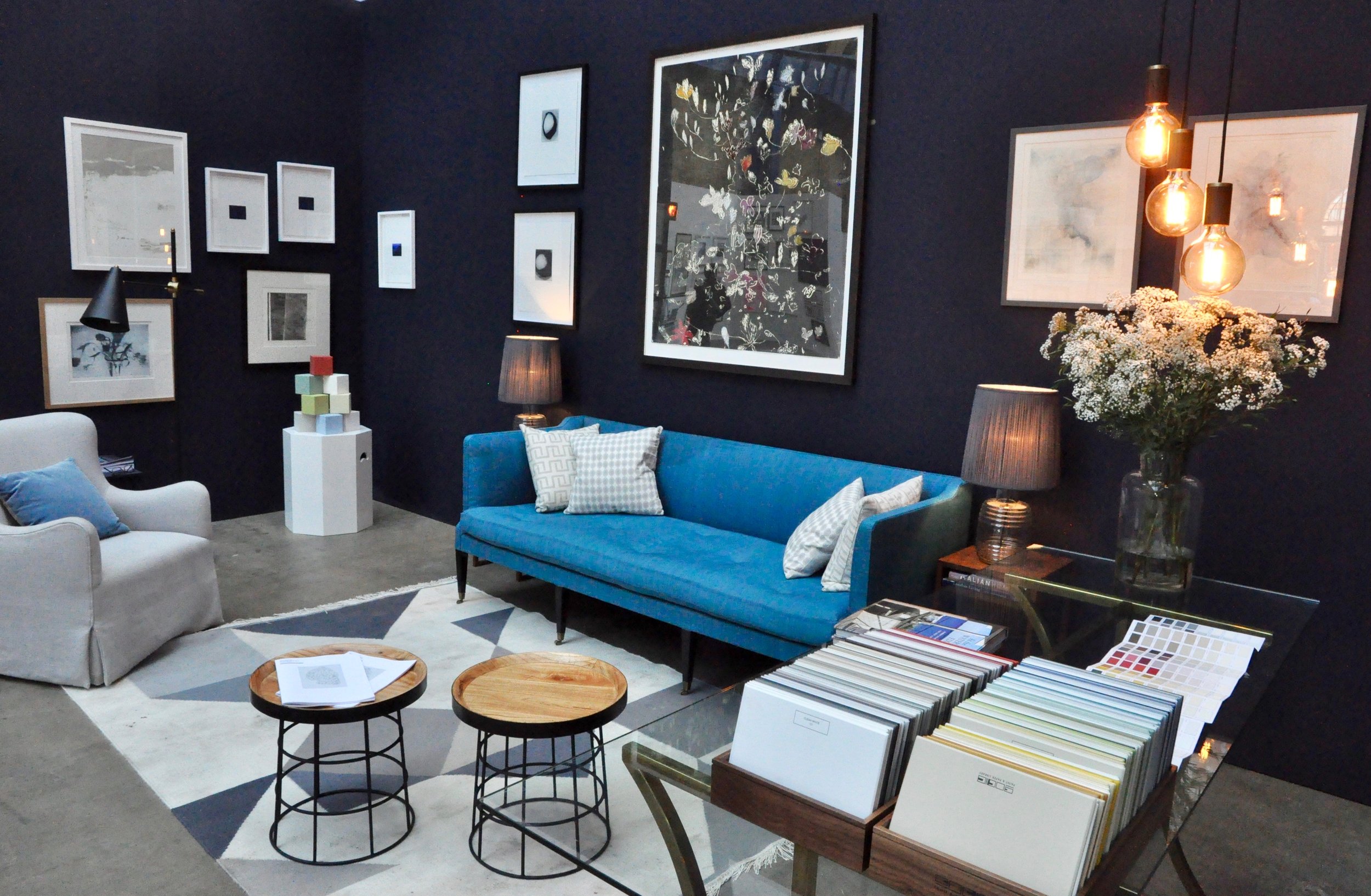 概念展示间；概念体验室 （注：概念展示间和概念体验室需根据实际使用场景二选一，若用于展示概念产品等，概念展示间更合适；若用于让客户体验概念产品等，概念体验室更合适 ） 

如果必须唯一且结合常见情况，这里给出：概念展示间 -18