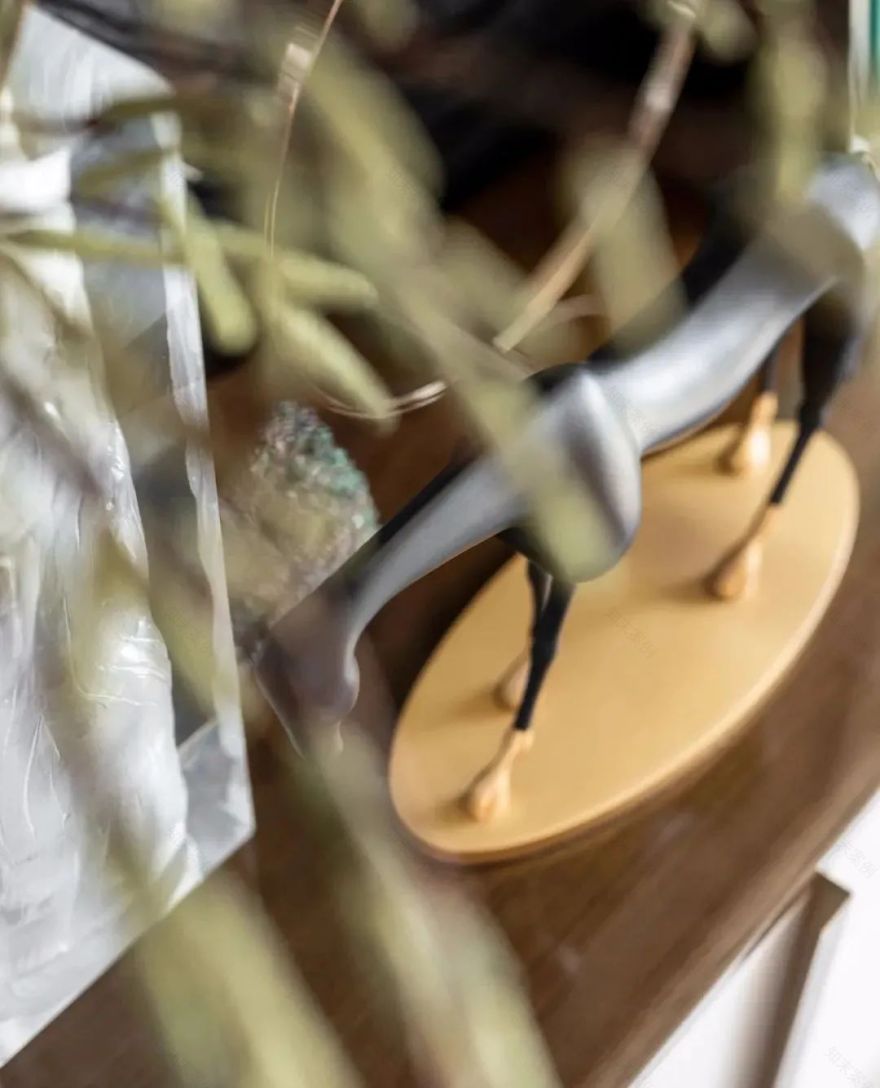 轻奢风打造都市净土-3