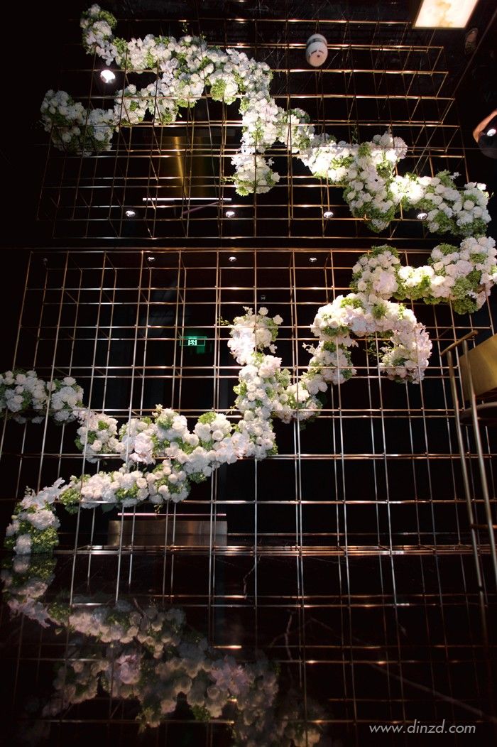 西安 TUESDAY AOYAMA 多领域创新复合店，金色悬浮盒子展现空间层次-26