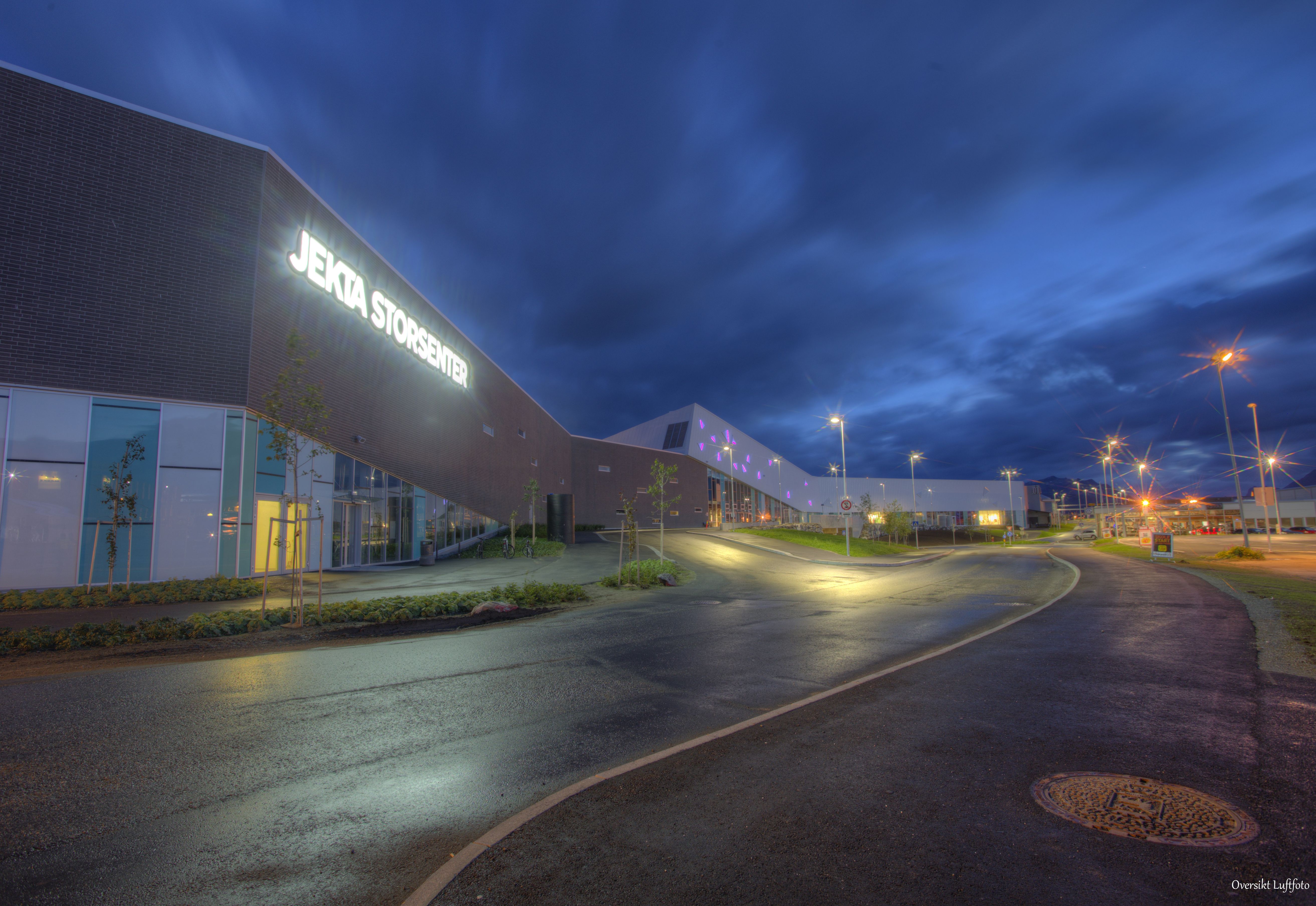 2013 年挪威 Jekta 购物中心扩建设计-7