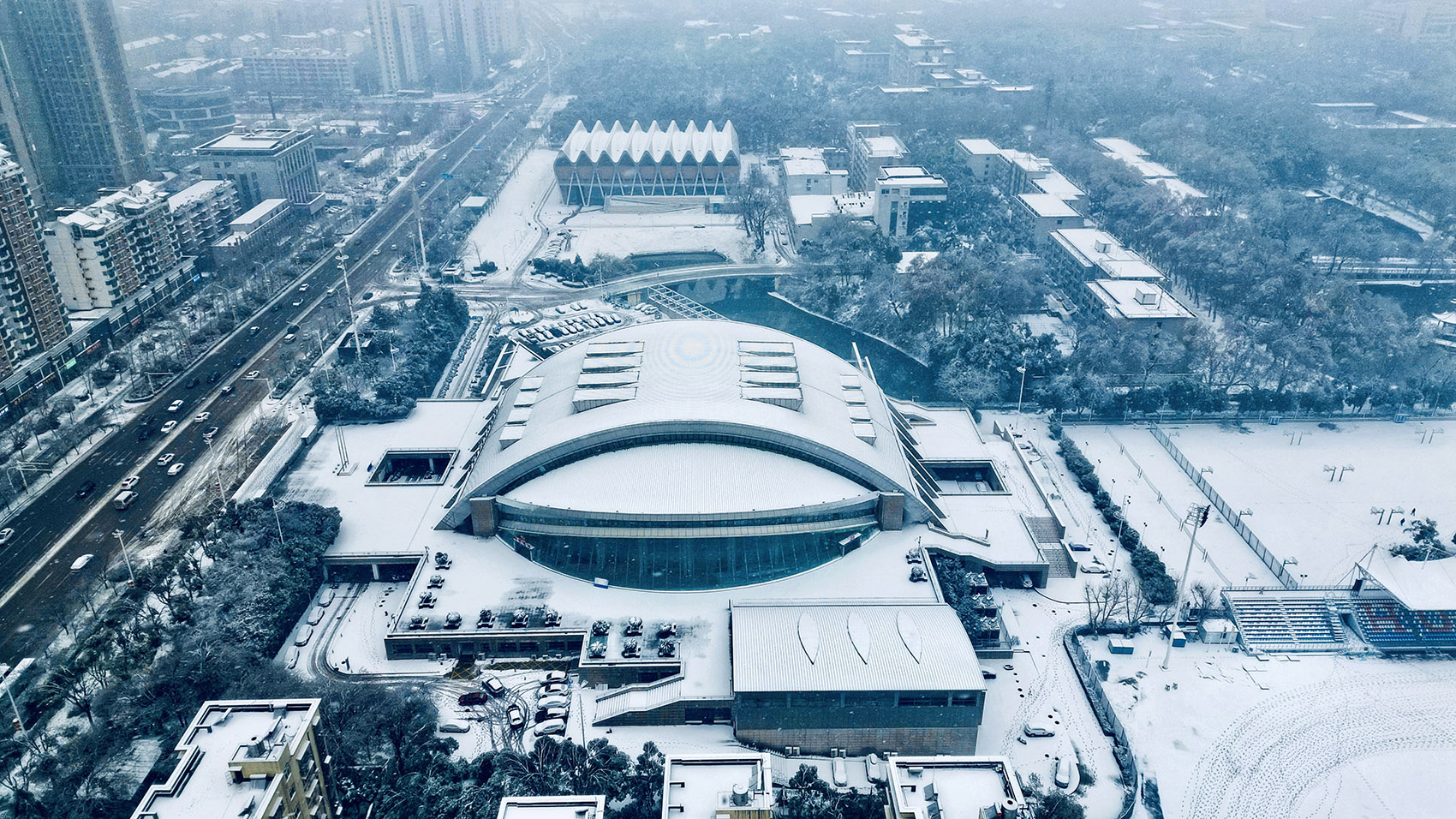 华中科技大学游泳馆丨中国武汉丨华南理工大学建筑设计研究院有限公司孙一民工作室-4