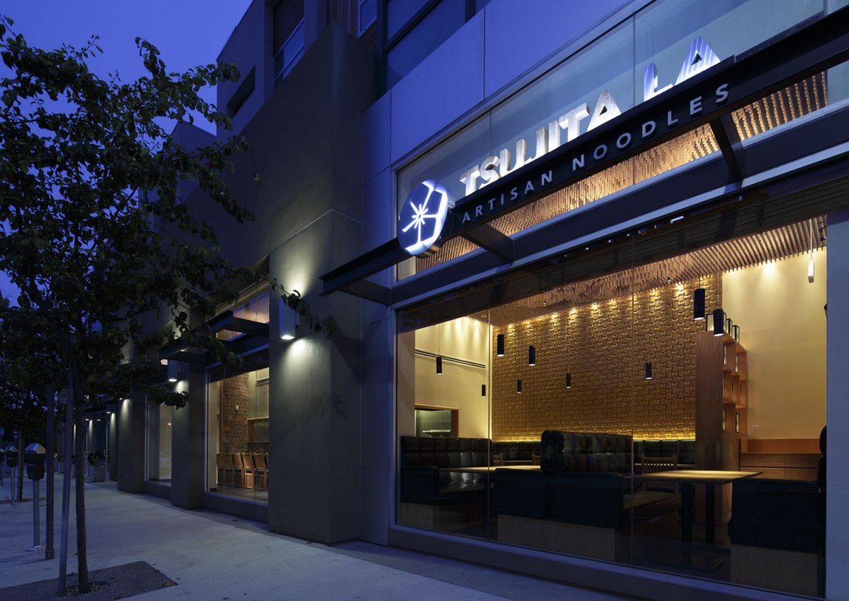 洛杉矶日式餐厅云朵天花板设计-1