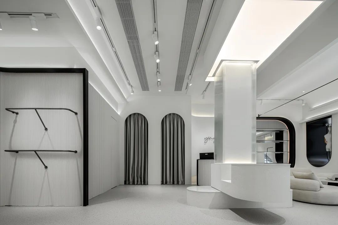 光与四季 · 普宁 70 平米女性服饰店设计丨中国广东丨深圳市陈浩鹏室内设计事务所-43