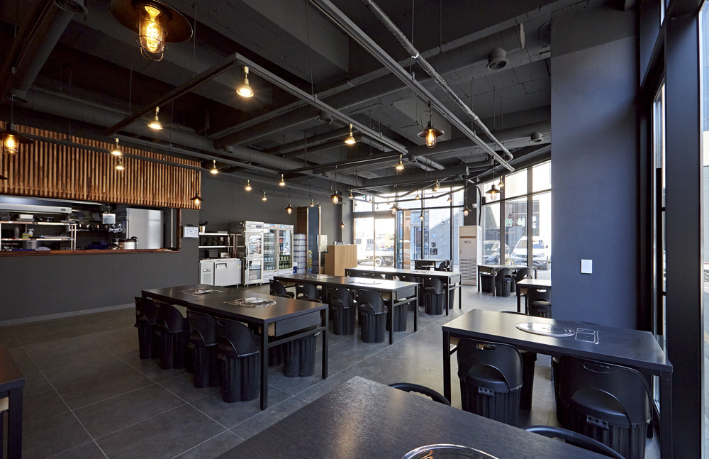 现代简约别墅 | 光影艺术的完美呈现-8