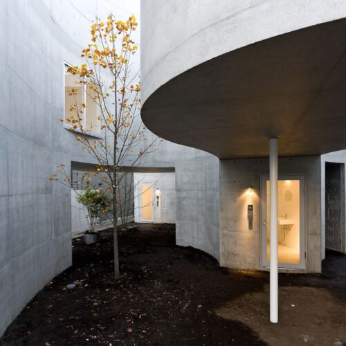 丨日本神奈川丨SANAA（妹岛和世 + 西泽立卫）-24