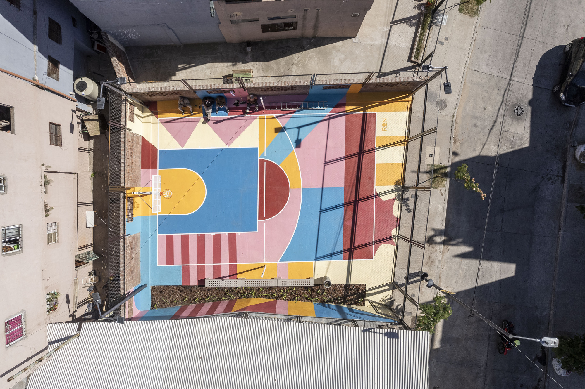 阿根廷首都貧民窟的綠色蛻變：從廢棄鐵道到安全、永續公共空間，Playón de Chacarita 社區協力計畫，為都市更新帶來新典範，打造韌性家園 | FAM-8