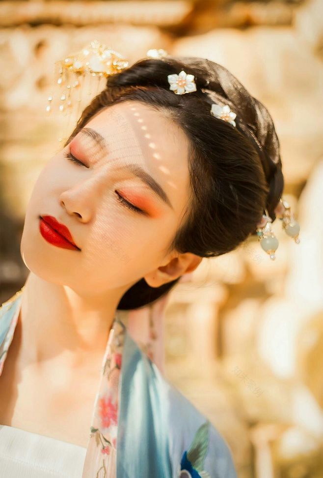 色彩斑斓的中国黄——室内设计中的黄色美学-71