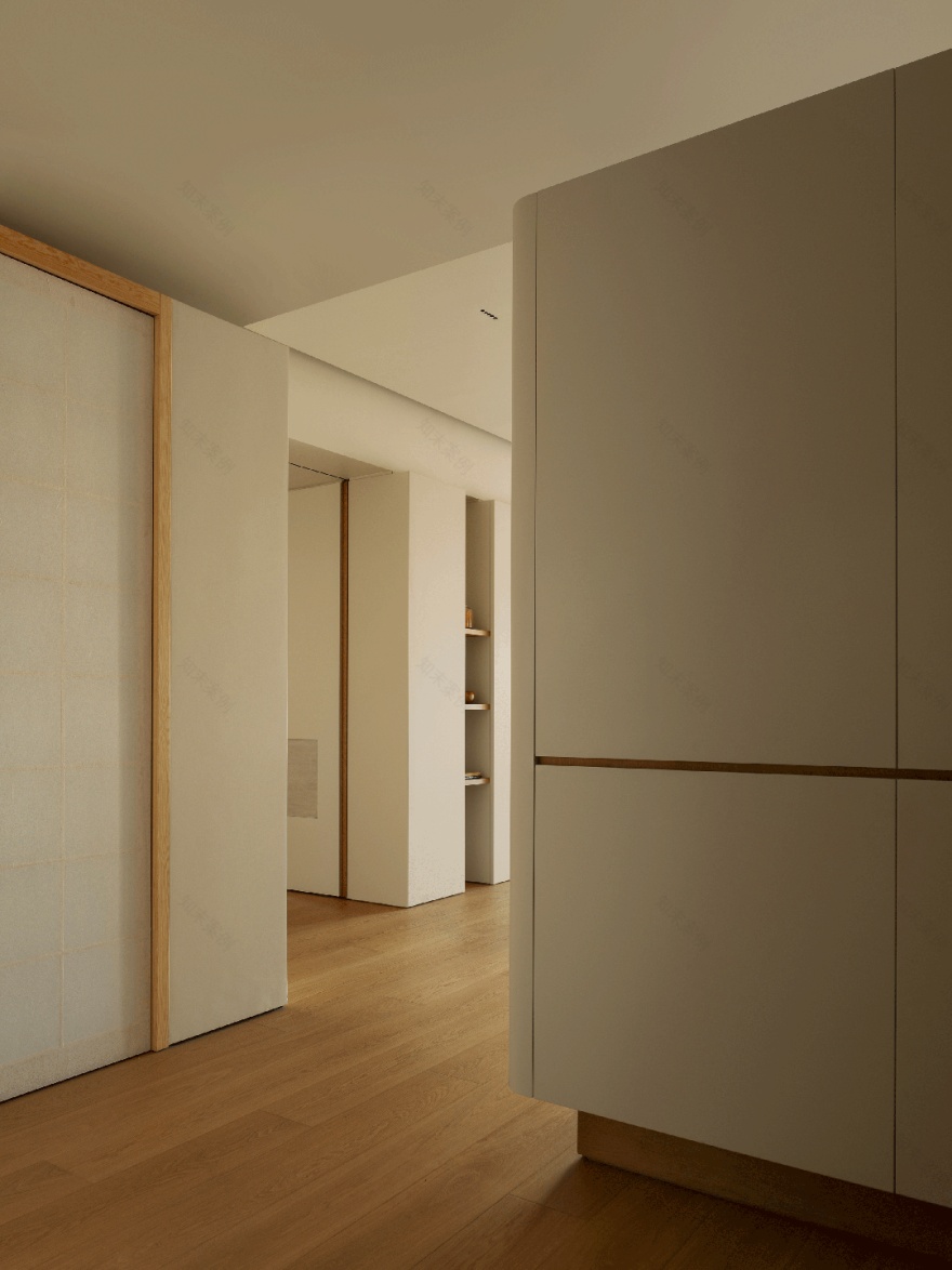 L 之家(注:这里HOUSE常见理解为房子、住宅等意思,结合前面字母L,推测为一个具有特定名称的住所之类,之家是比较常见表达,若有更多背景信息,可能有更合适译法 ) 丨中国广州丨KINJO DESIGN幾築空間設計-17