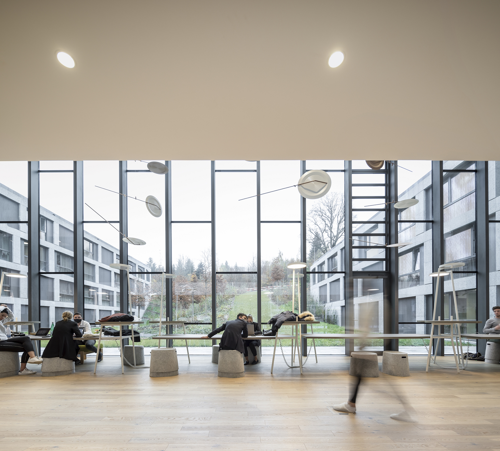 瑞士 EHL 酒店管理商学院丨IttenBrechbühl-31