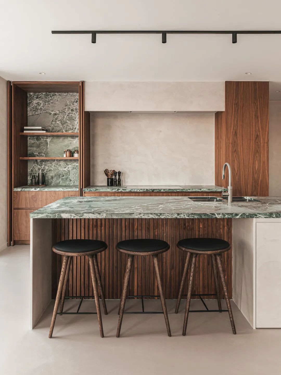 绿色 Verde Alpi 大理石的温暖之家丨比利时丨比利时设计师 Laura Calleeuw-4