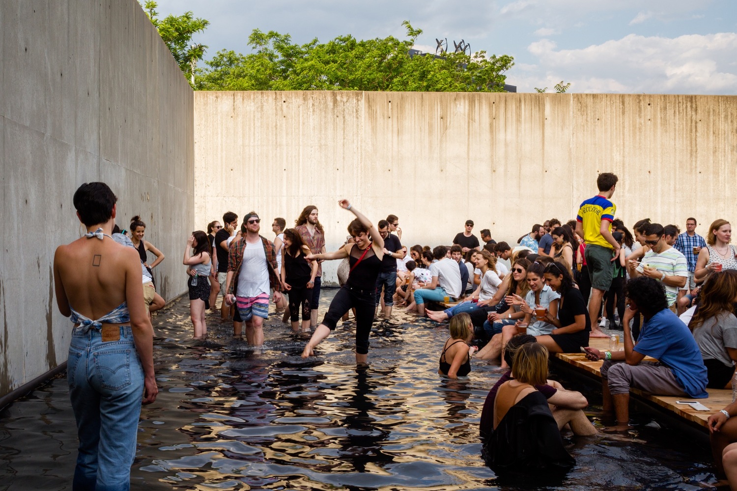 临时编织庭院·纽约 PS1 的彩色绳索云-32