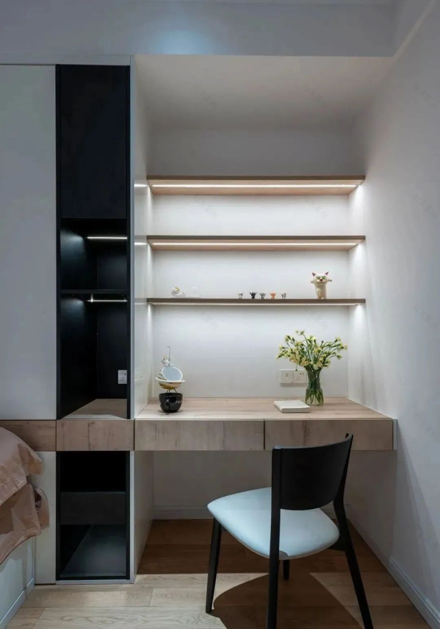 150㎡住宅,克莱因蓝、勃艮第红的融入,让空间更活泼、明艳!-54